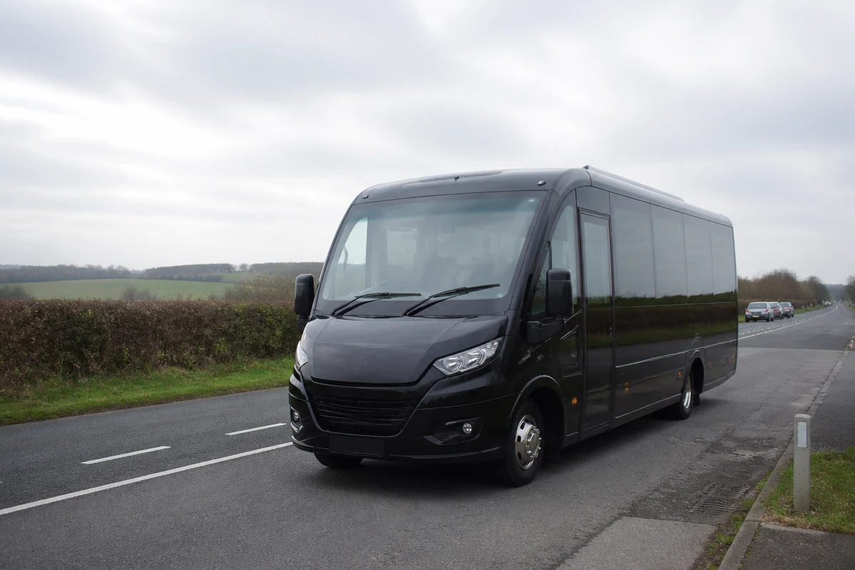 Minibus Hire in Highfields